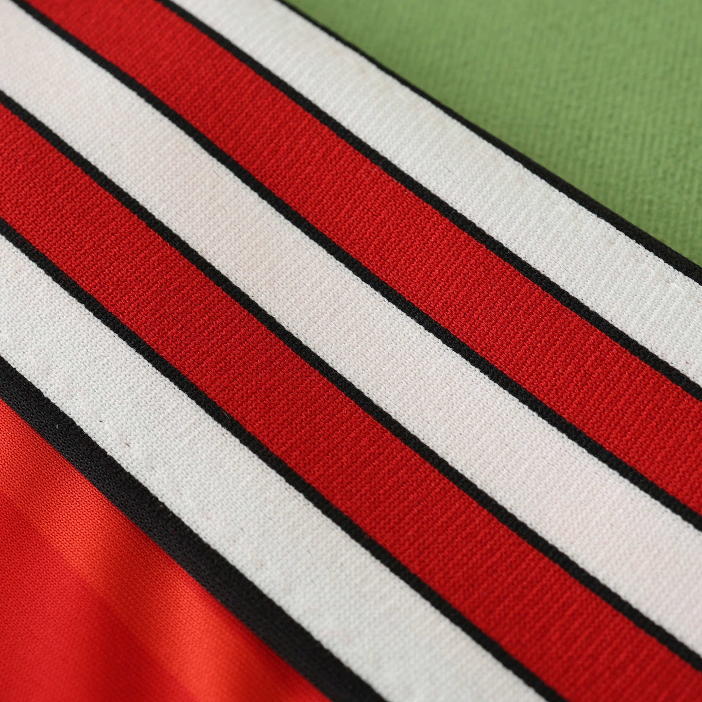 CR Flamengo 2024/25 Red Training Jersey - Fan Edition