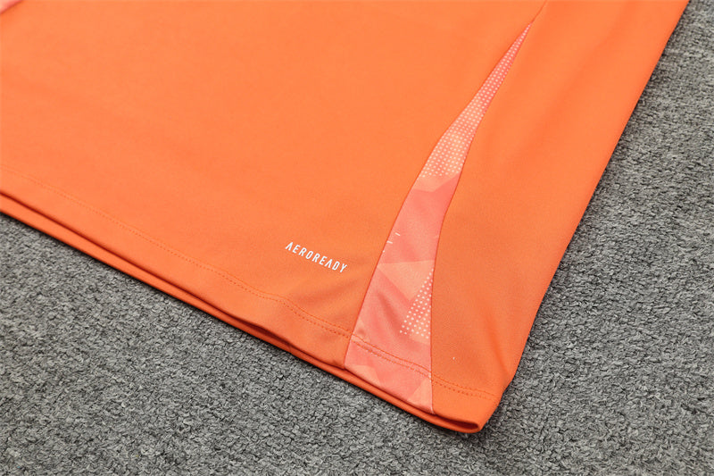 Manchester United 2024/25 Training Tracksuit (Orange)