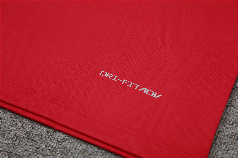 Liverpool 2024/25 Training Tracksuit (Red)