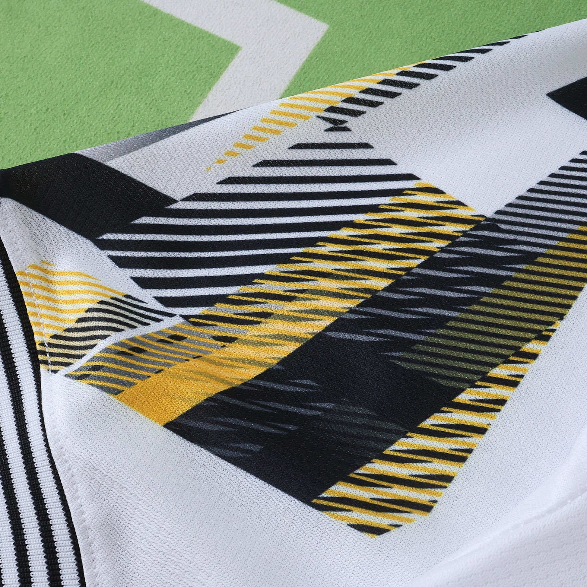 Real Madrid 2025/26 Concept Jersey - Special Edition - The Jersey Vault
