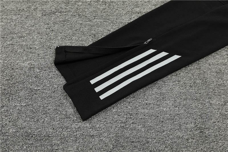 Manchester United 2024/25 Training Tracksuit (Black)