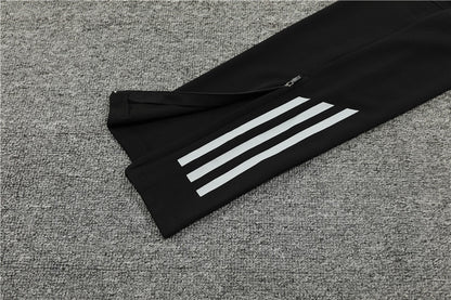 Manchester United 2024/25 Training Tracksuit (Black)