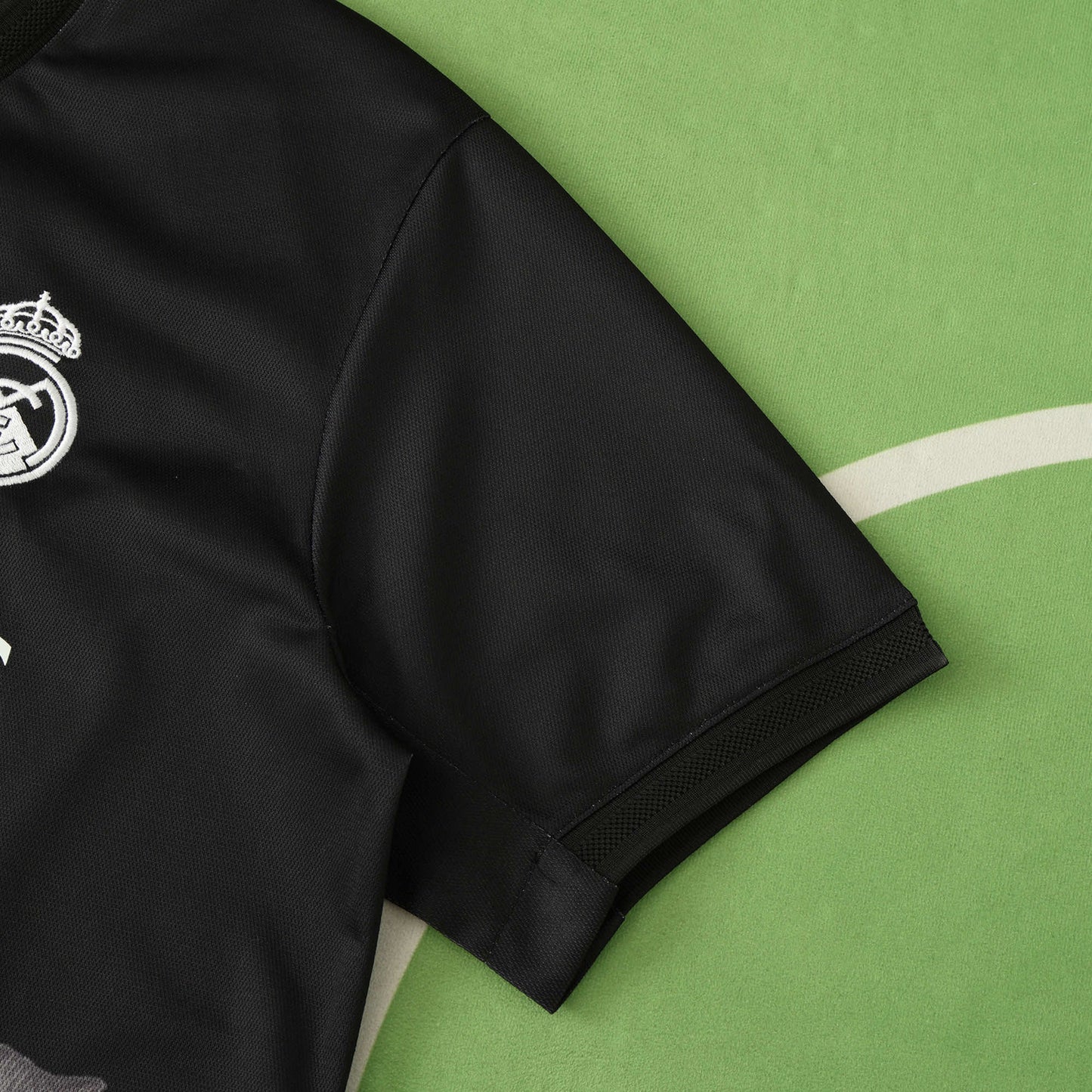 Real Madrid 2024/25 Y-3 Oynx Rose Jersey - Special Edition