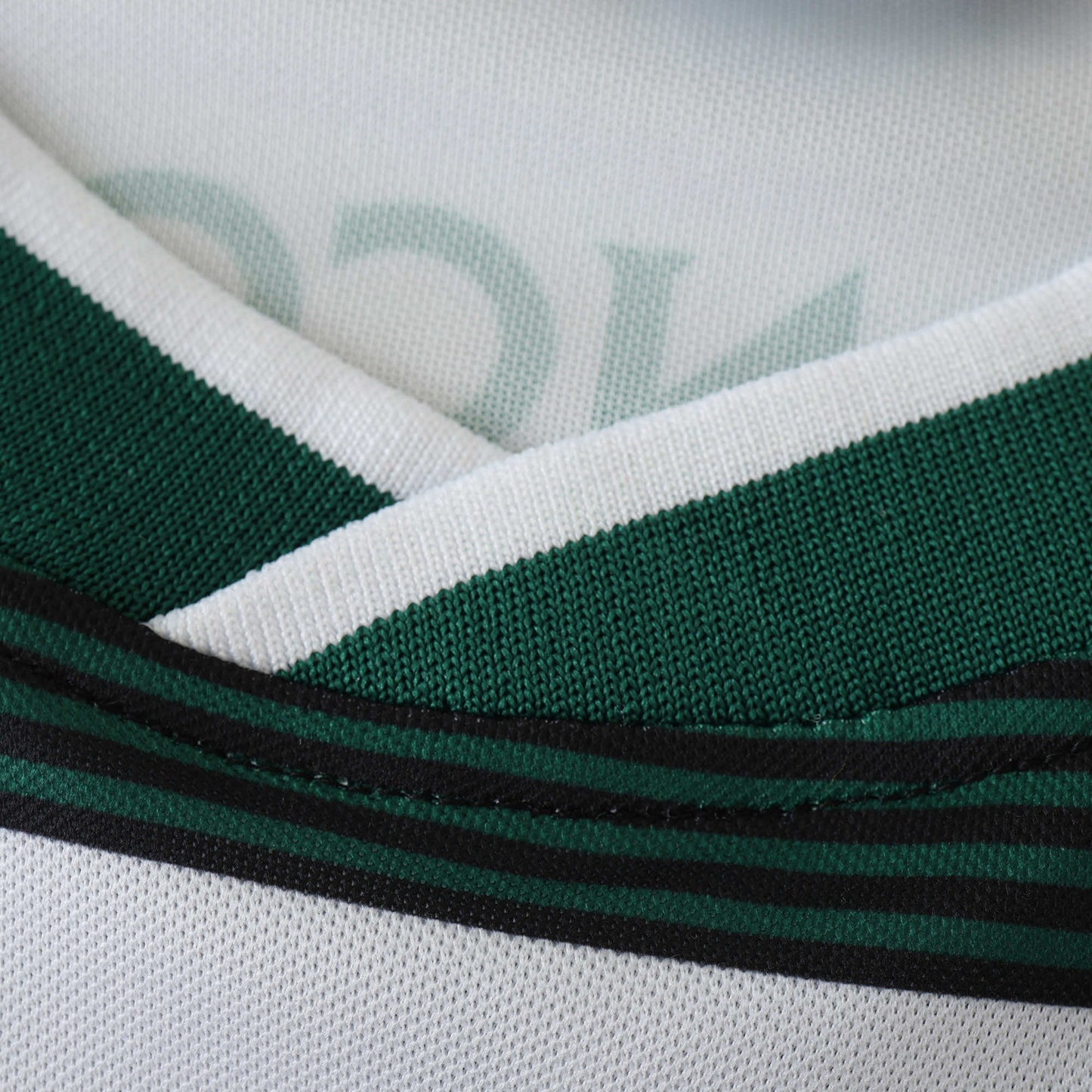 Sporting CP 2001/02 Longsleeved Home Jersey - Retro Edition