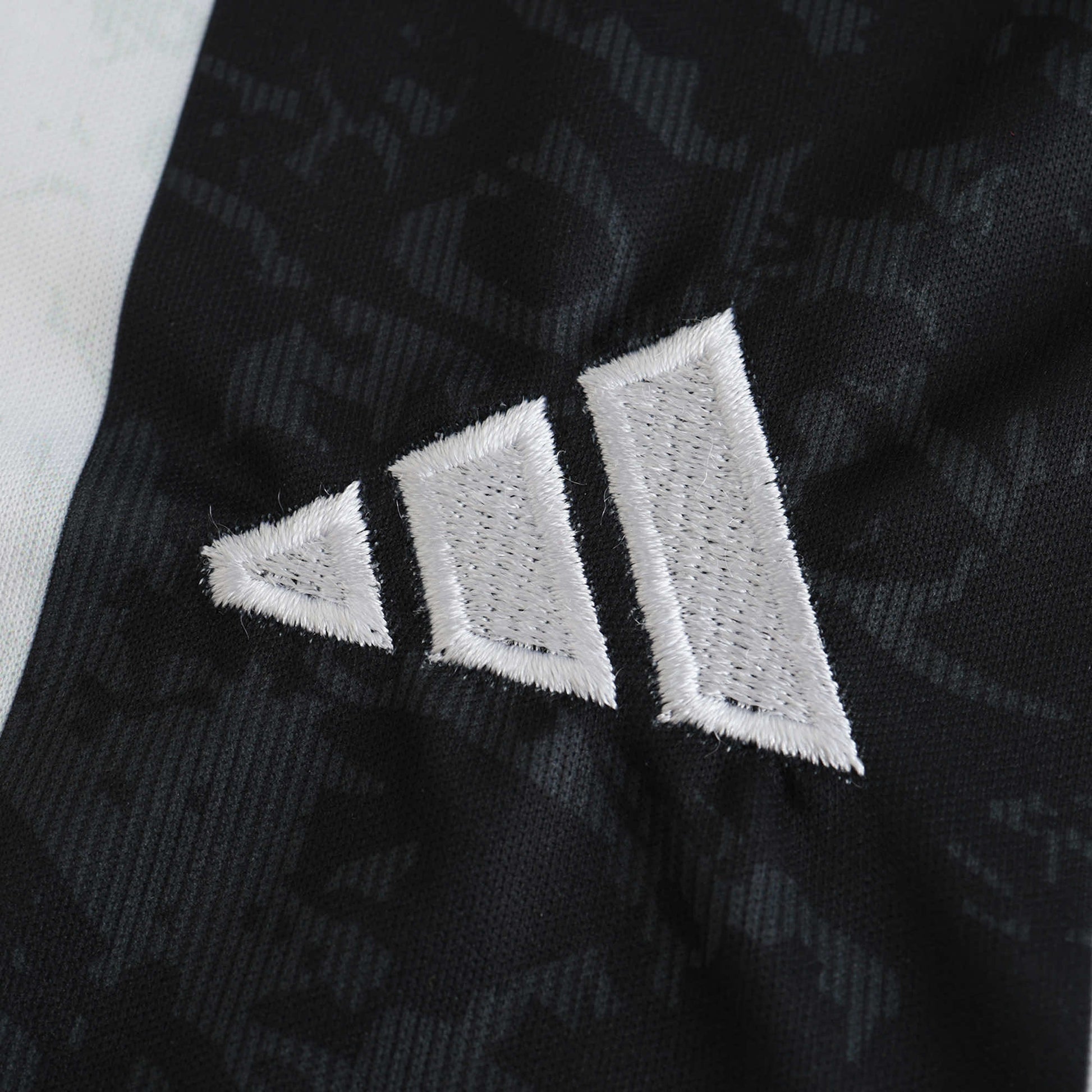 Juventus 2024/25 Home Kit - Fan Edition (Kids) - The Jersey Vault