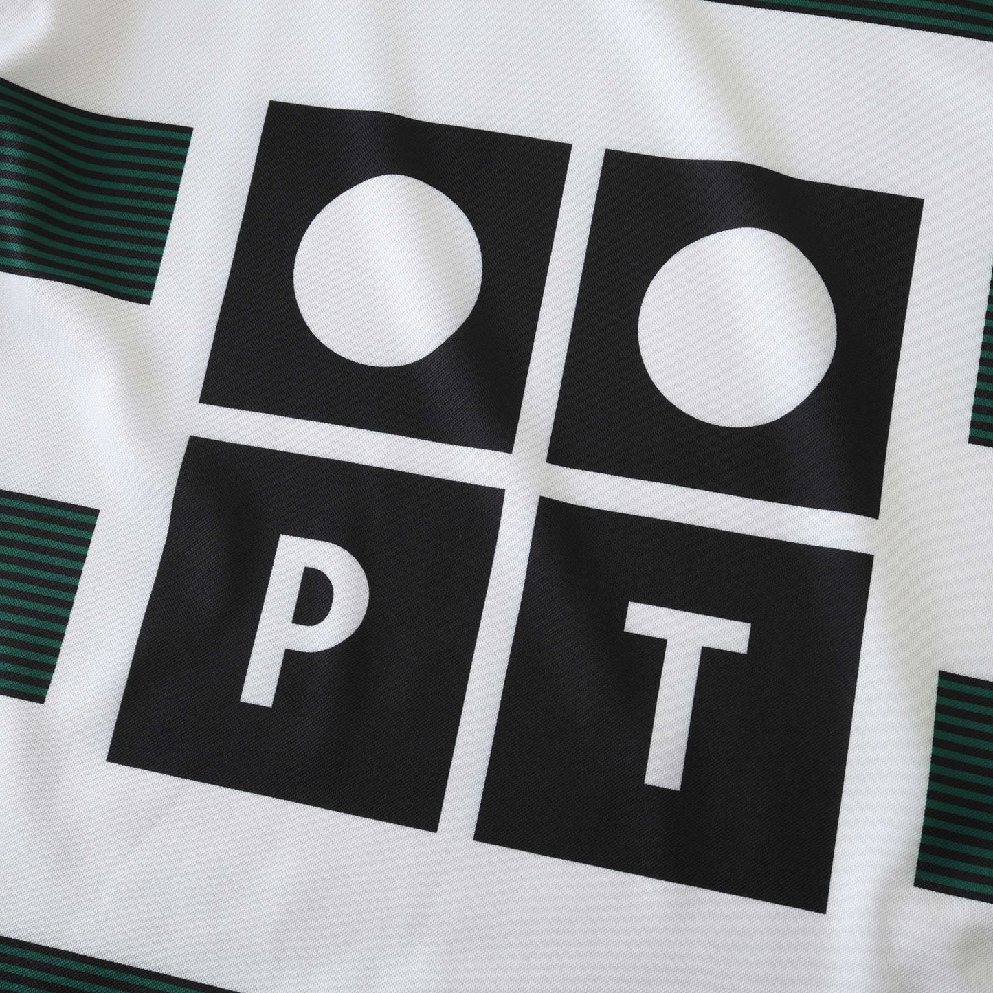 Sporting CP 2001/02 Longsleeved Home Jersey - Retro Edition