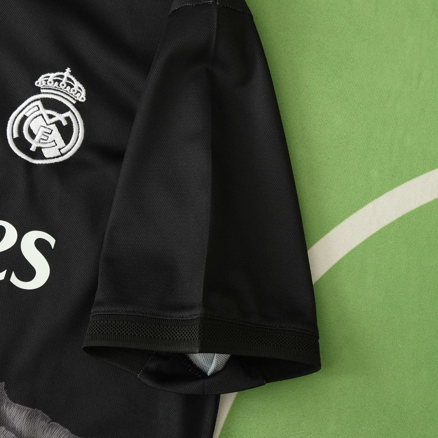 Real Madrid 2024/25 Y-3 Oynx Rose Jersey - Special Edition