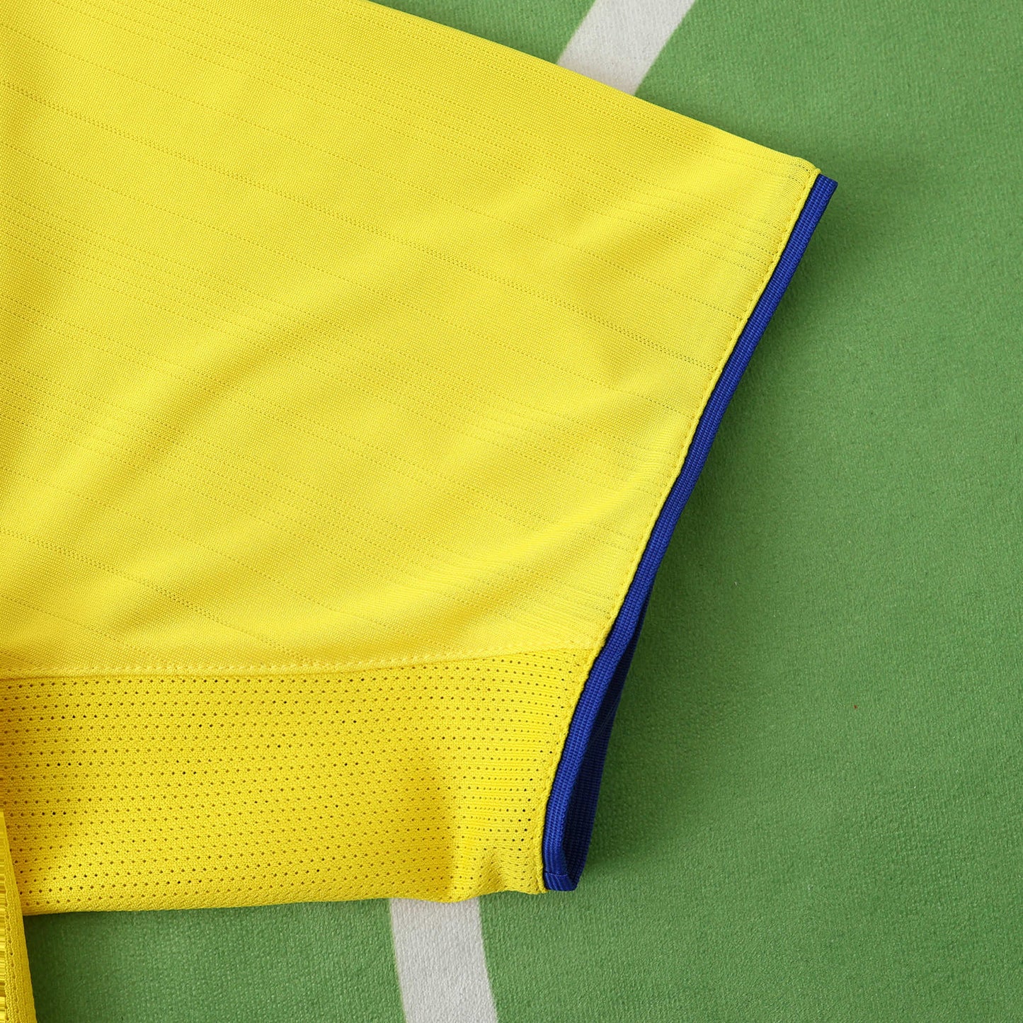 Arsenal 2004/05 Away Jersey - Retro Edition