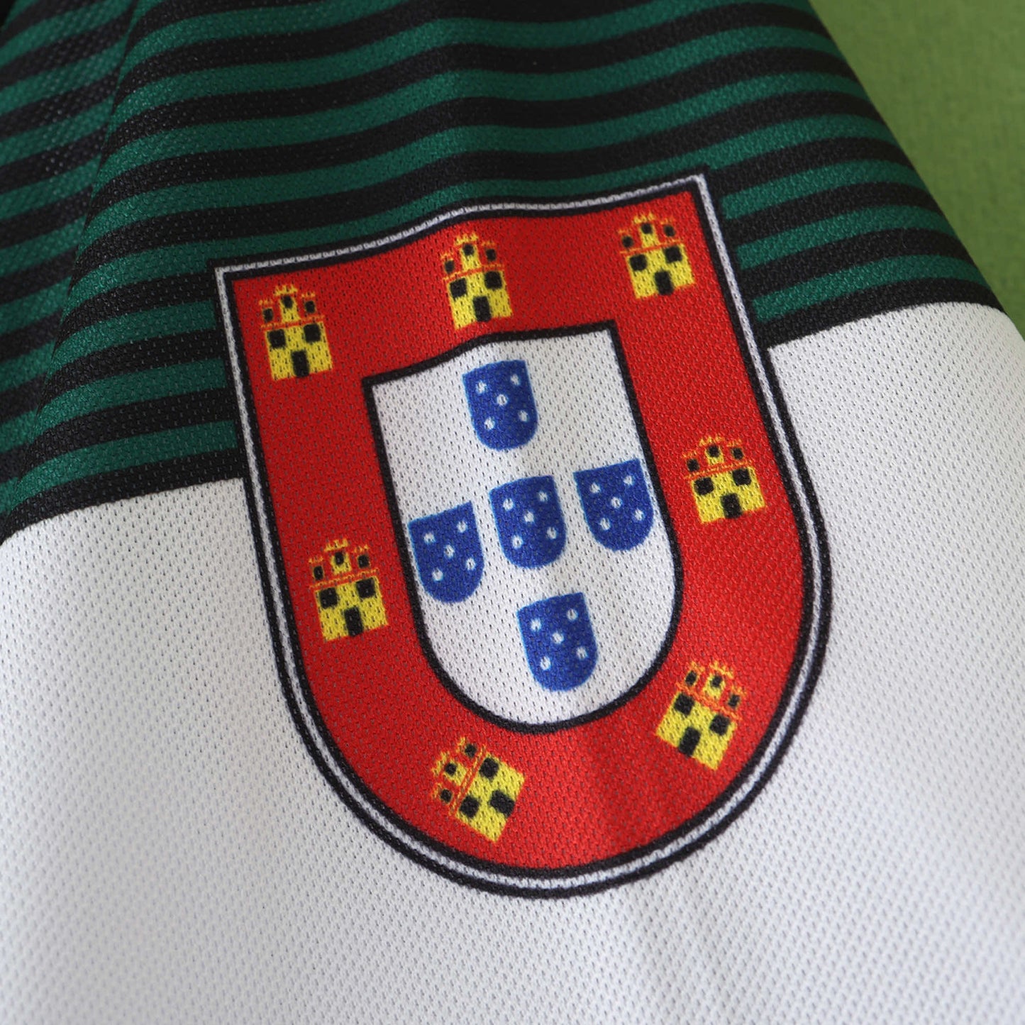 Sporting CP 2001/02 Longsleeved Home Jersey - Retro Edition