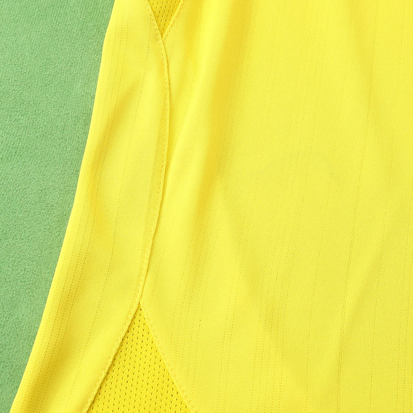 Arsenal 2004/05 Away Jersey - Retro Edition