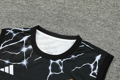Real Madrid 2024/25 Training Vest Tracksuit (white panther)