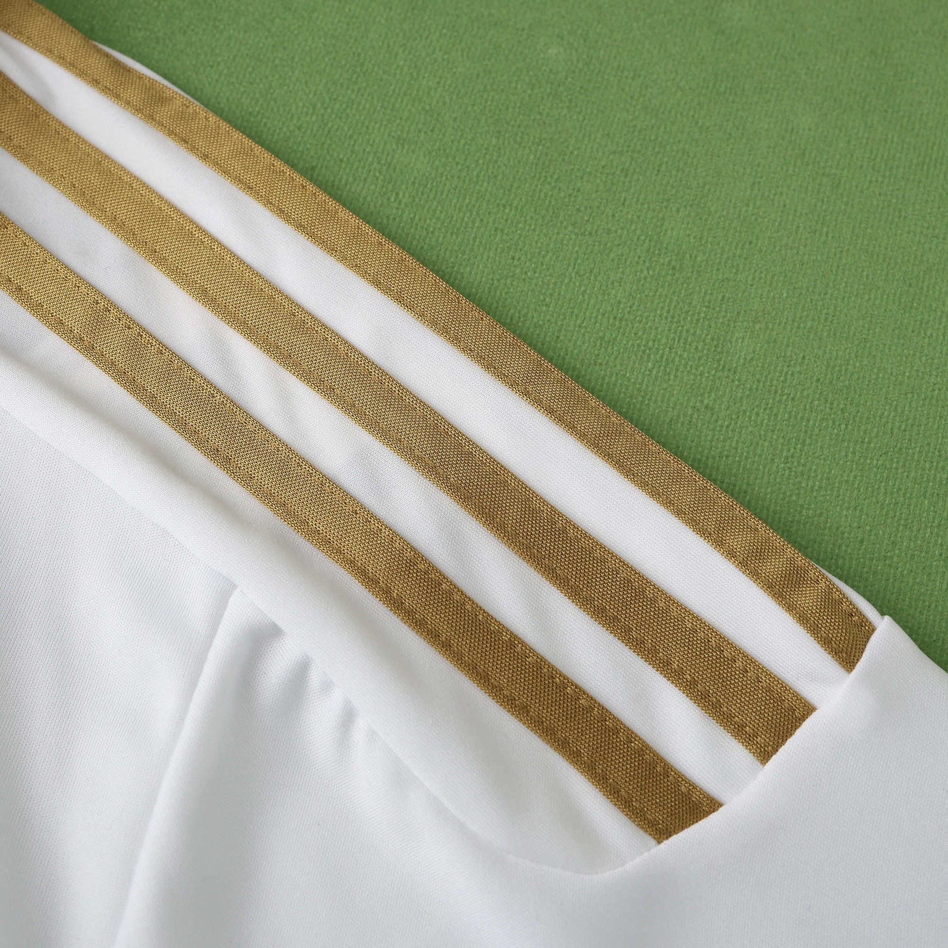 Real Madrid 2011/12 Home Jersey - Retro Edition - The Jersey Vault