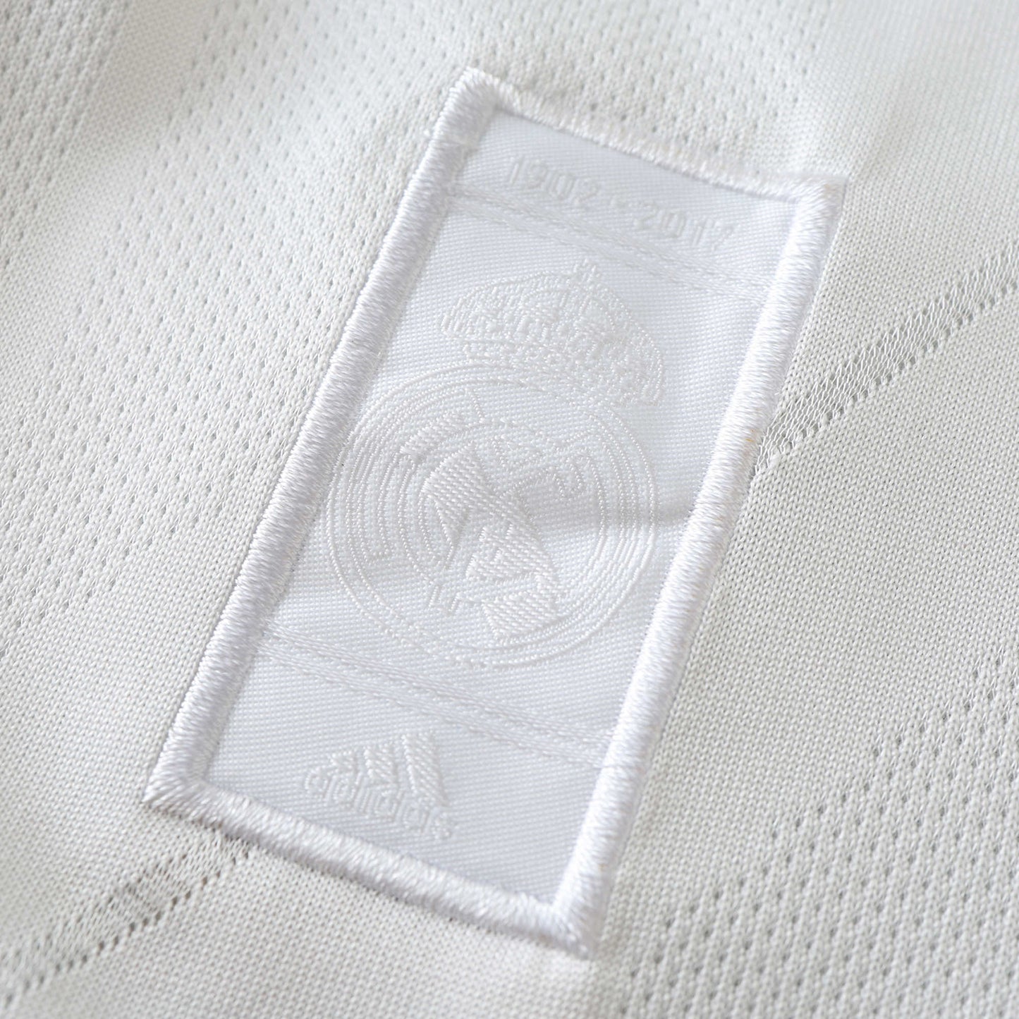 Real Madrid 2017/18 Longsleeved Home Jersey - Retro Edition - The Jersey Vault