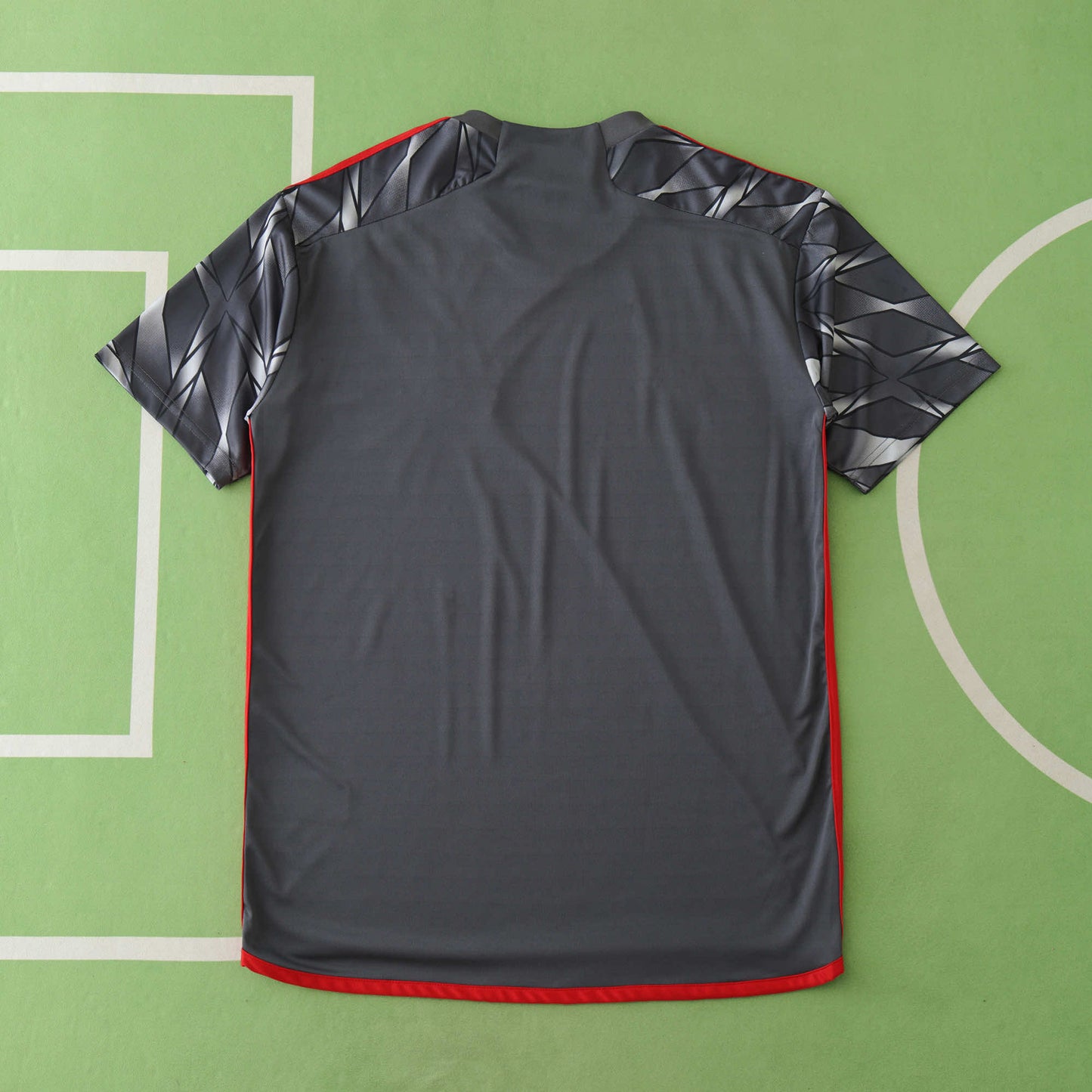 CR Flamengo 2024/25 Black Training Jersey - Fan Edition
