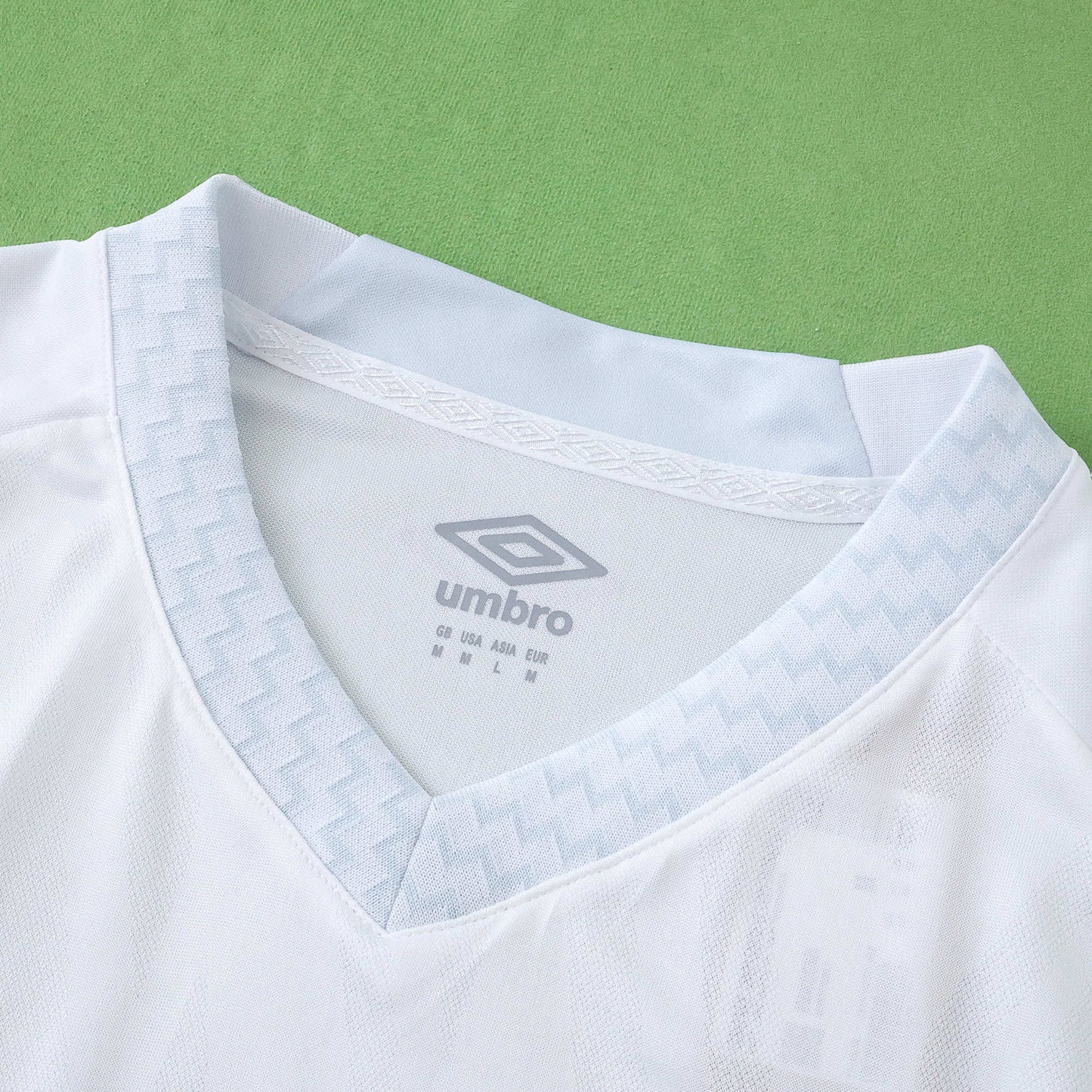 Santos FC 2025/26 White Training Jersey - Fan Edition