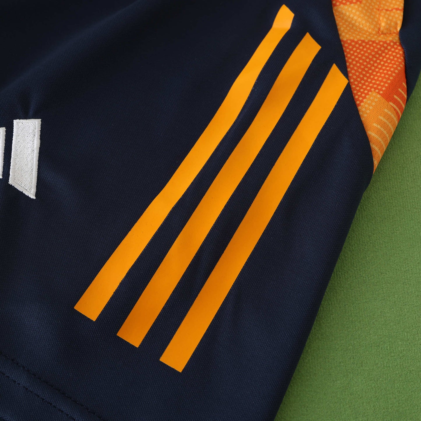 Real Madrid 2024/25 Training Vest Tracksuit (grey 2)
