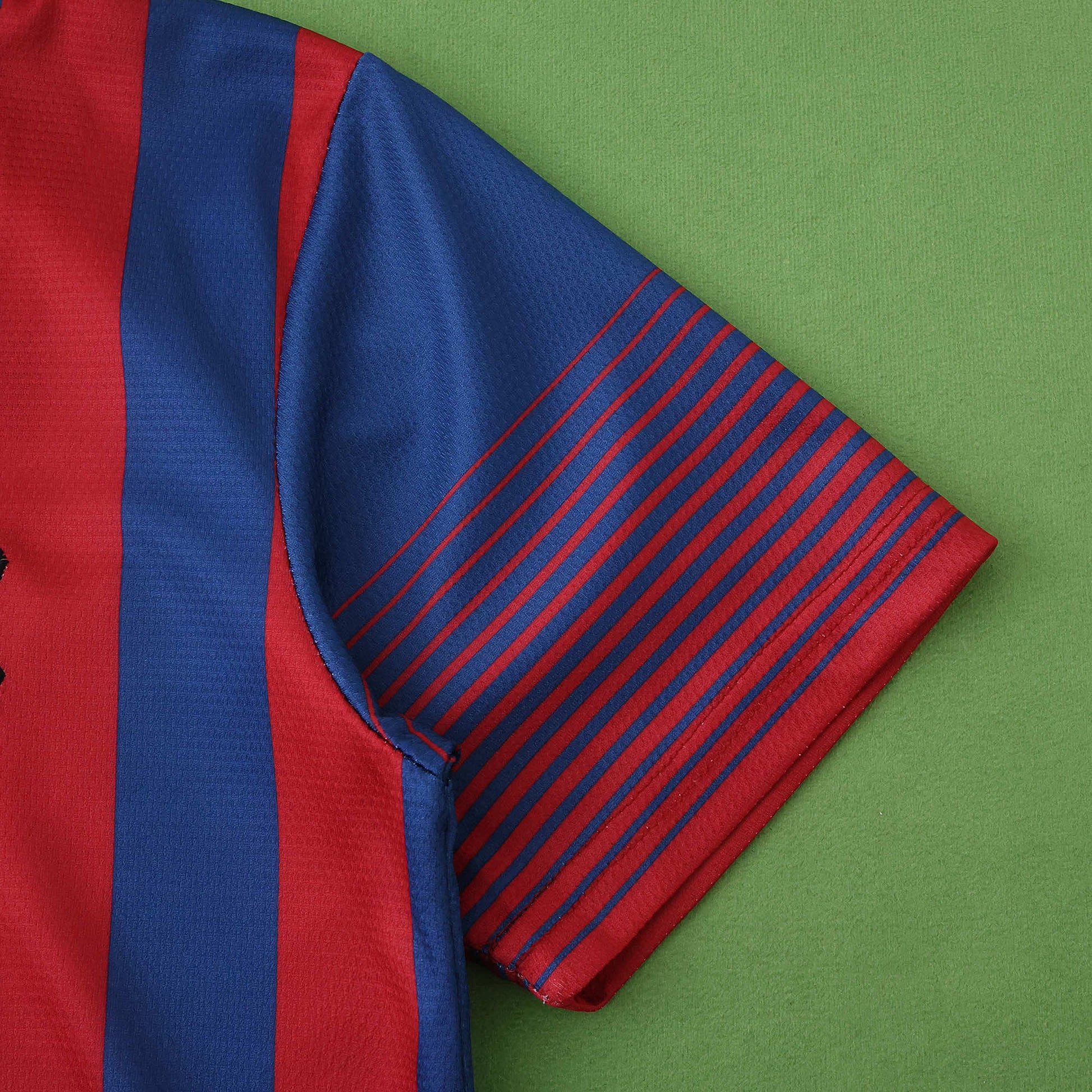 FC Barcelona 2013/14 Home Kit - Retro Edition (Kids) - The Jersey Vault