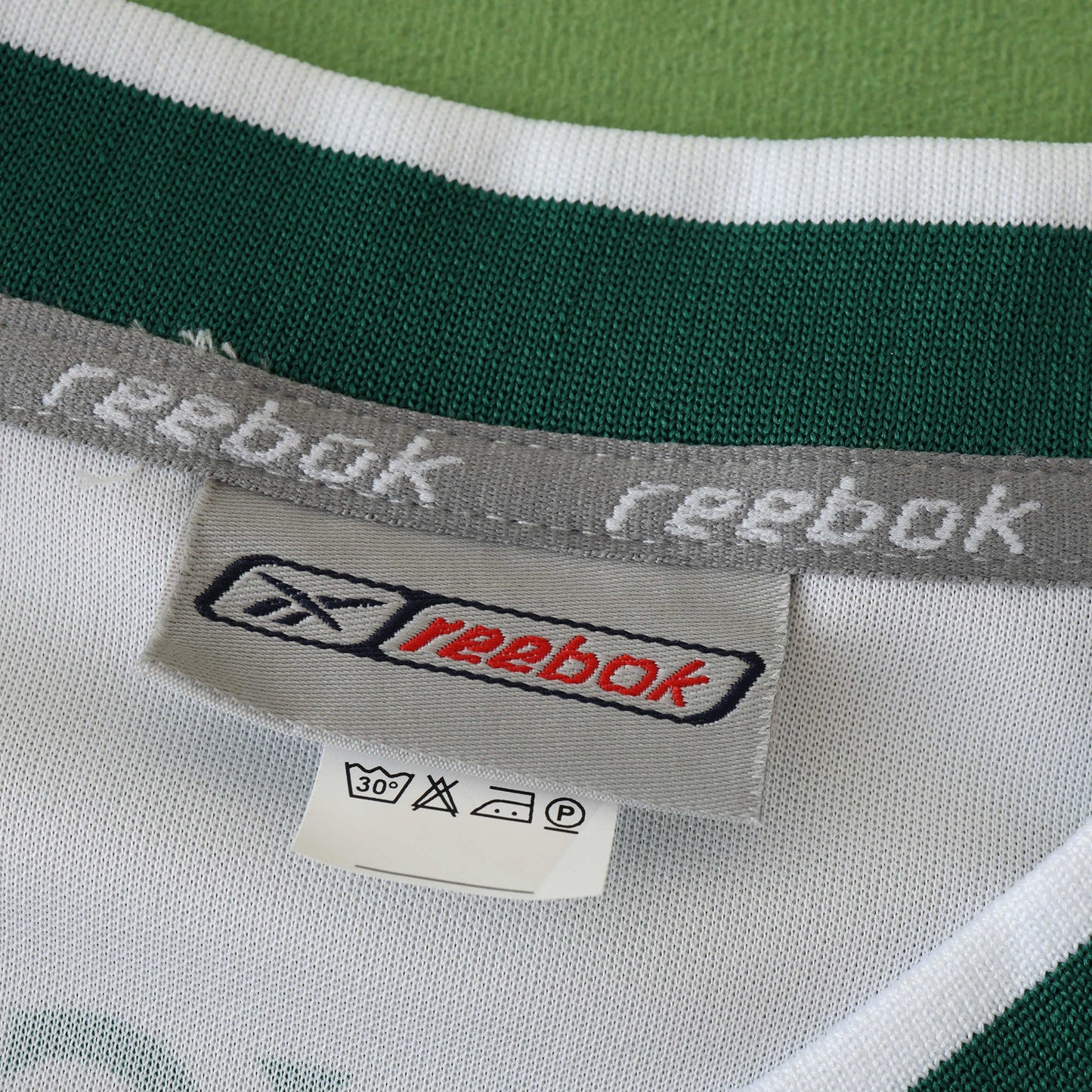 Sporting CP 2001/02 Longsleeved Home Jersey - Retro Edition