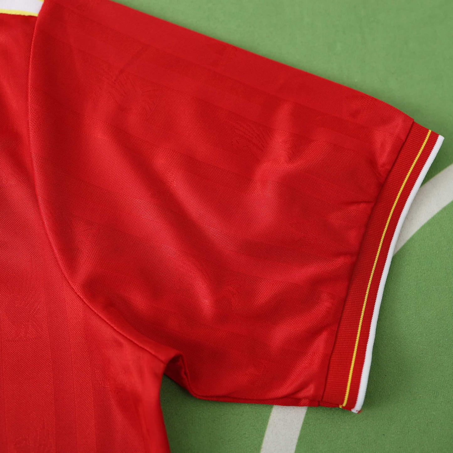Liverpool 1985/86 Home Jersey - Retro Edition
