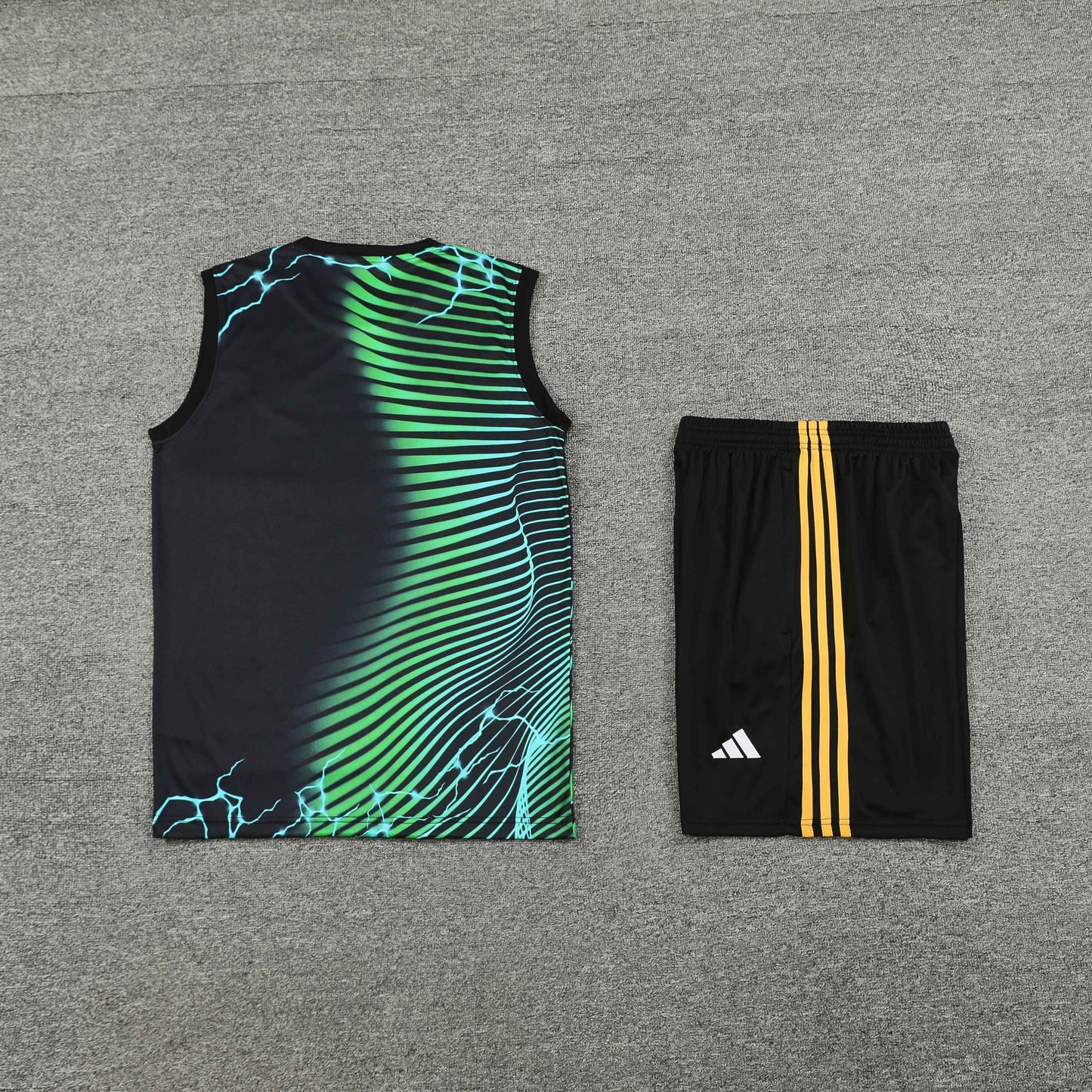 Real Madrid 2024/25 Training Vest Tracksuit (green panther)