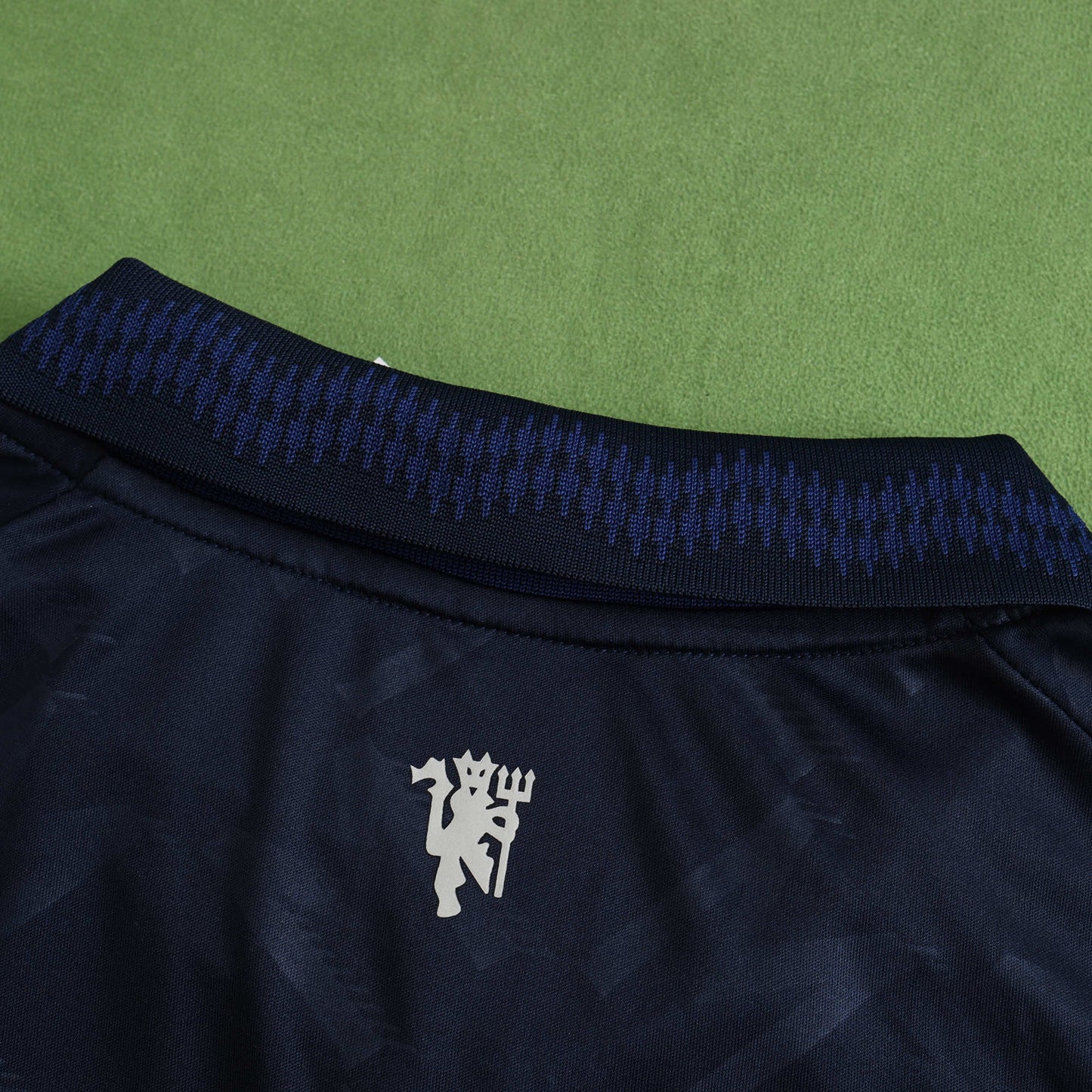 Manchester United 2024/25 Away Jersey - Fan Edition