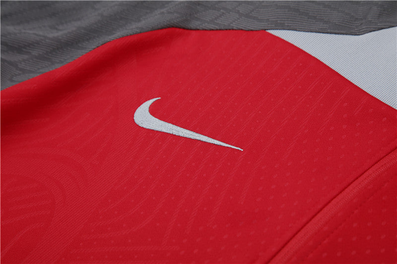 Liverpool 2024/25 Training Tracksuit (Red)