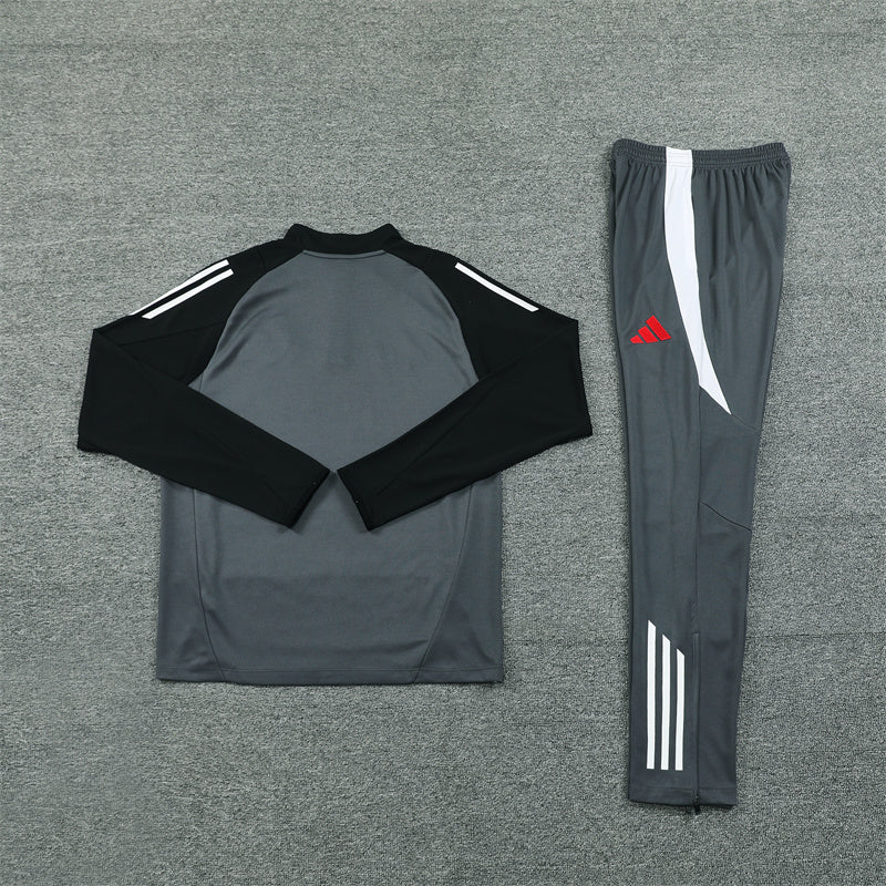 Manchester United 2024/25 Training Tracksuit (Grey)