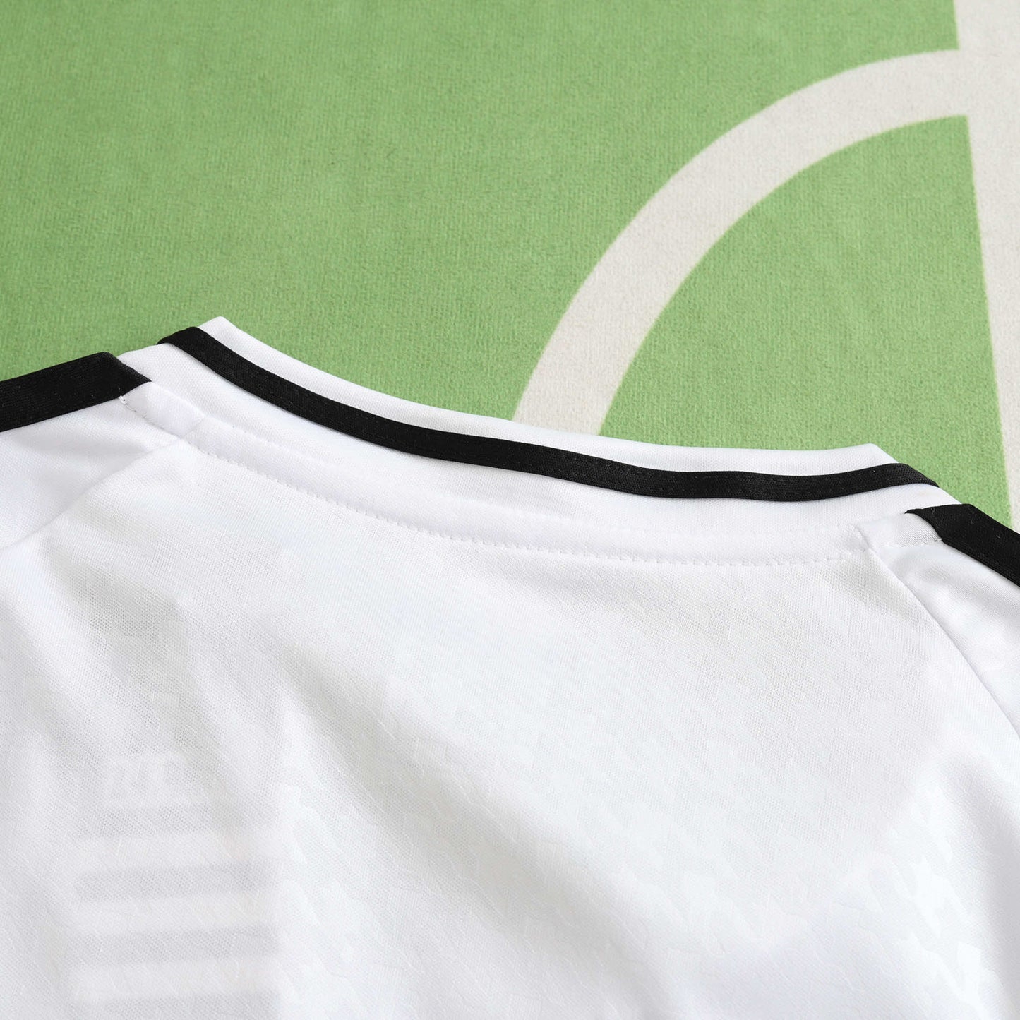 Real Madrid 2024/25 Home Kit - Fan Edition (Kids) - The Jersey Vault