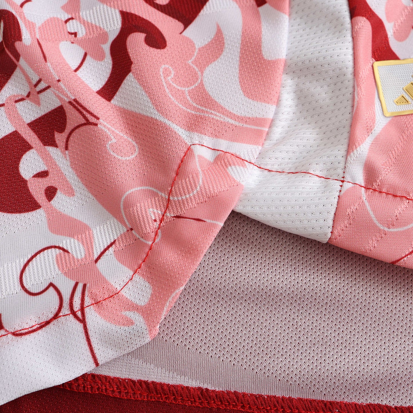 Manchester United 2024/25 Pink Waves Jersey - Special Edition