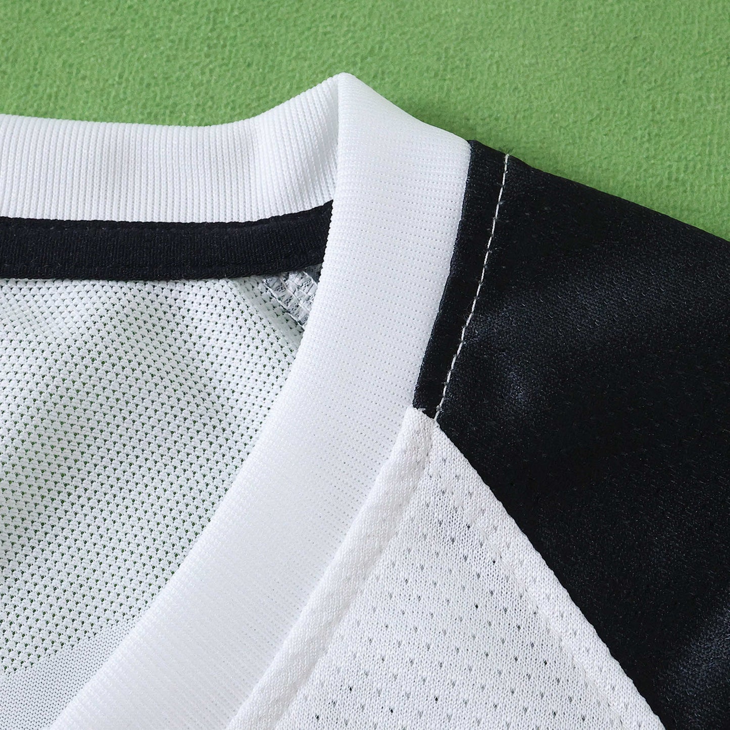 Manchester United 2010/11 Away Jersey - Retro Edition - The Jersey Vault