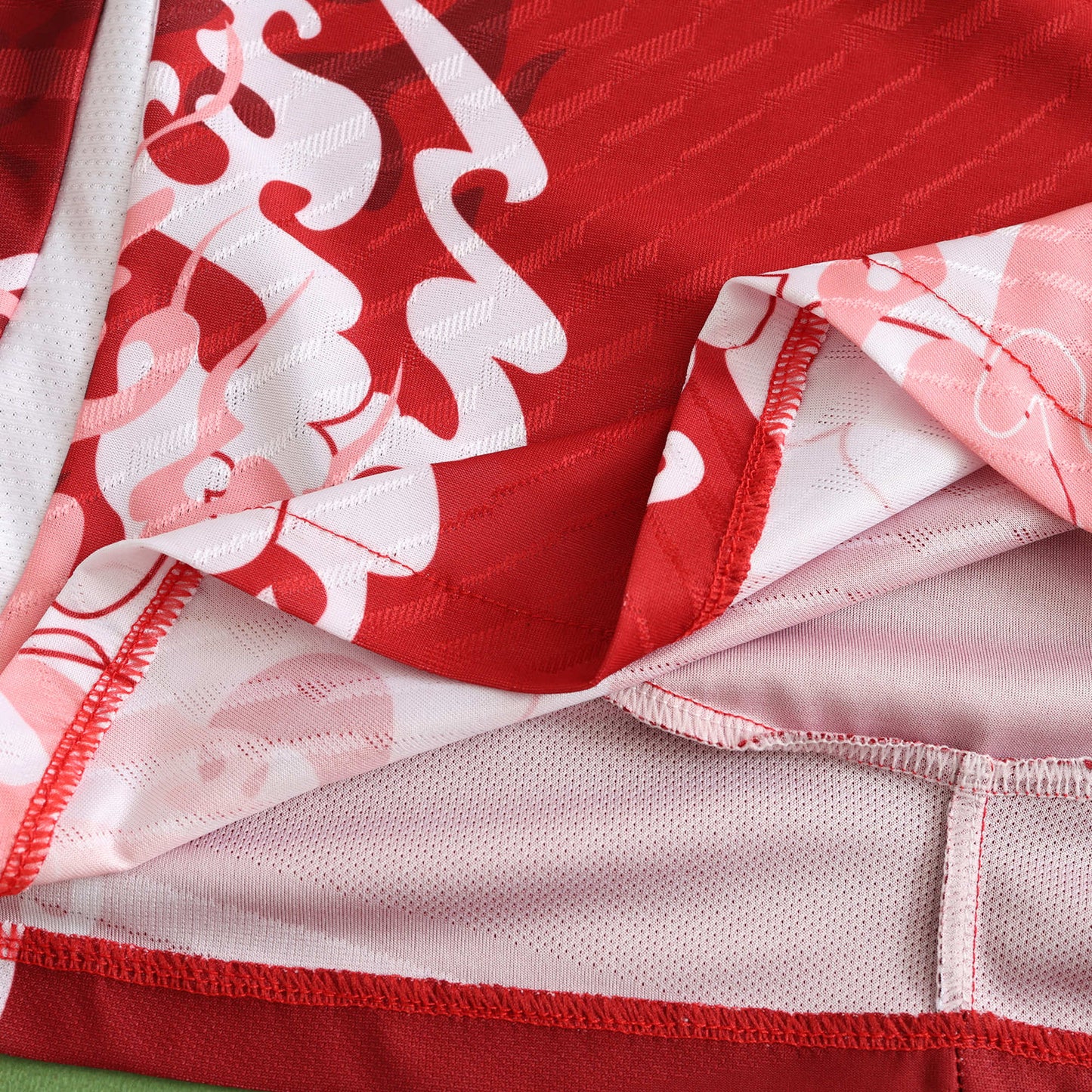 Manchester United 2024/25 Pink Waves Jersey - Special Edition